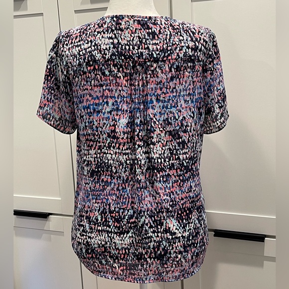 Daniel Rainn - Navy Print Short Sleeve Pleated  Blouse / Large - Picture 11 of 14